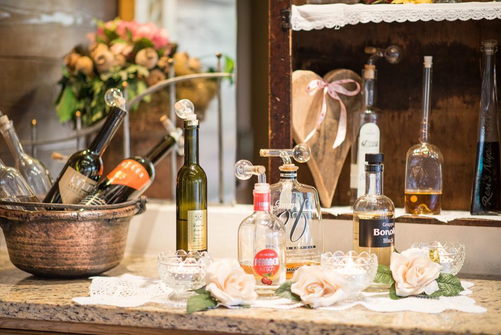Familien- & Vitalhotel Auenhof Fulpmes Ngoại thất bức ảnh