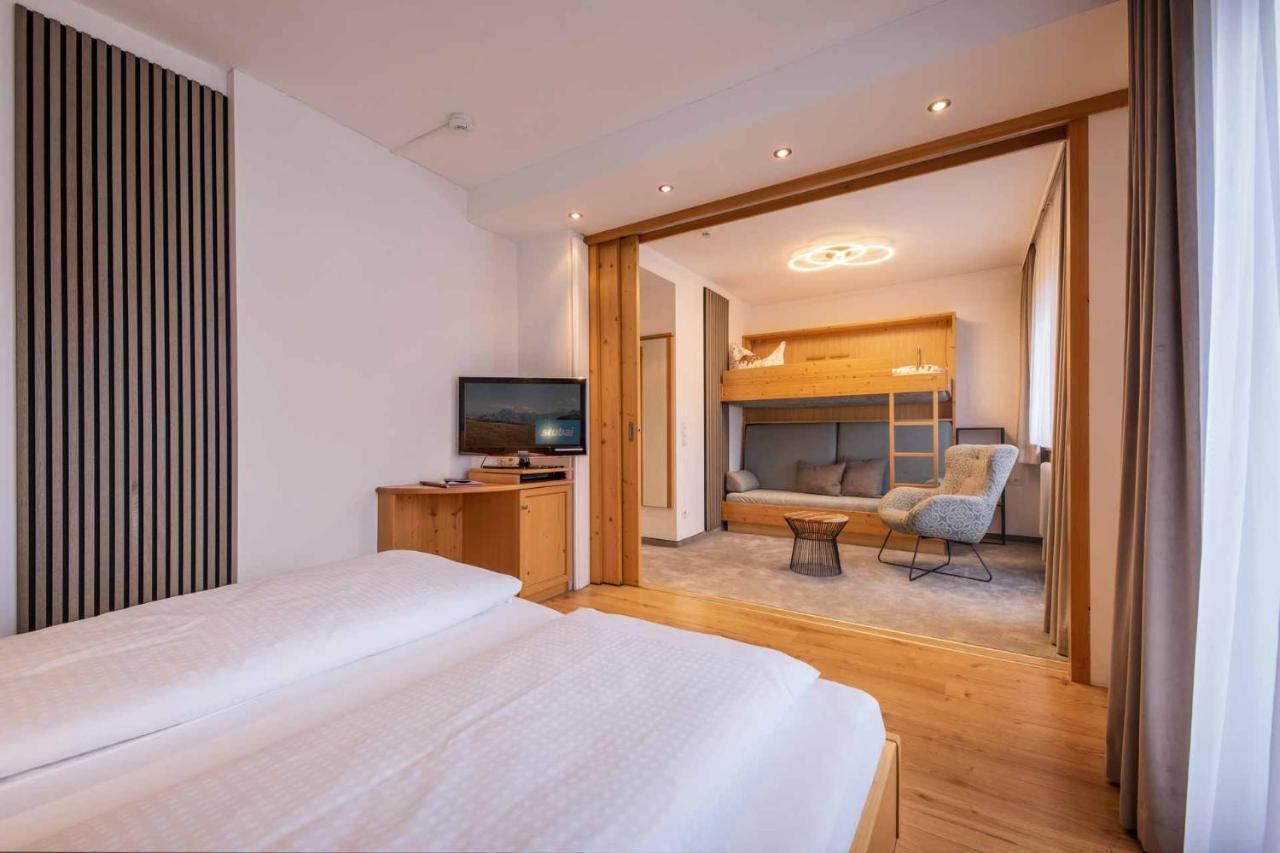 Familien- & Vitalhotel Auenhof Fulpmes Ngoại thất bức ảnh