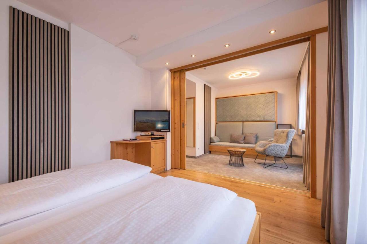 Familien- & Vitalhotel Auenhof Fulpmes Ngoại thất bức ảnh