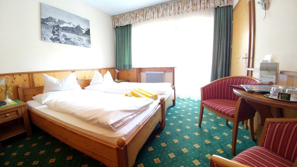 Familien- & Vitalhotel Auenhof Fulpmes Ngoại thất bức ảnh